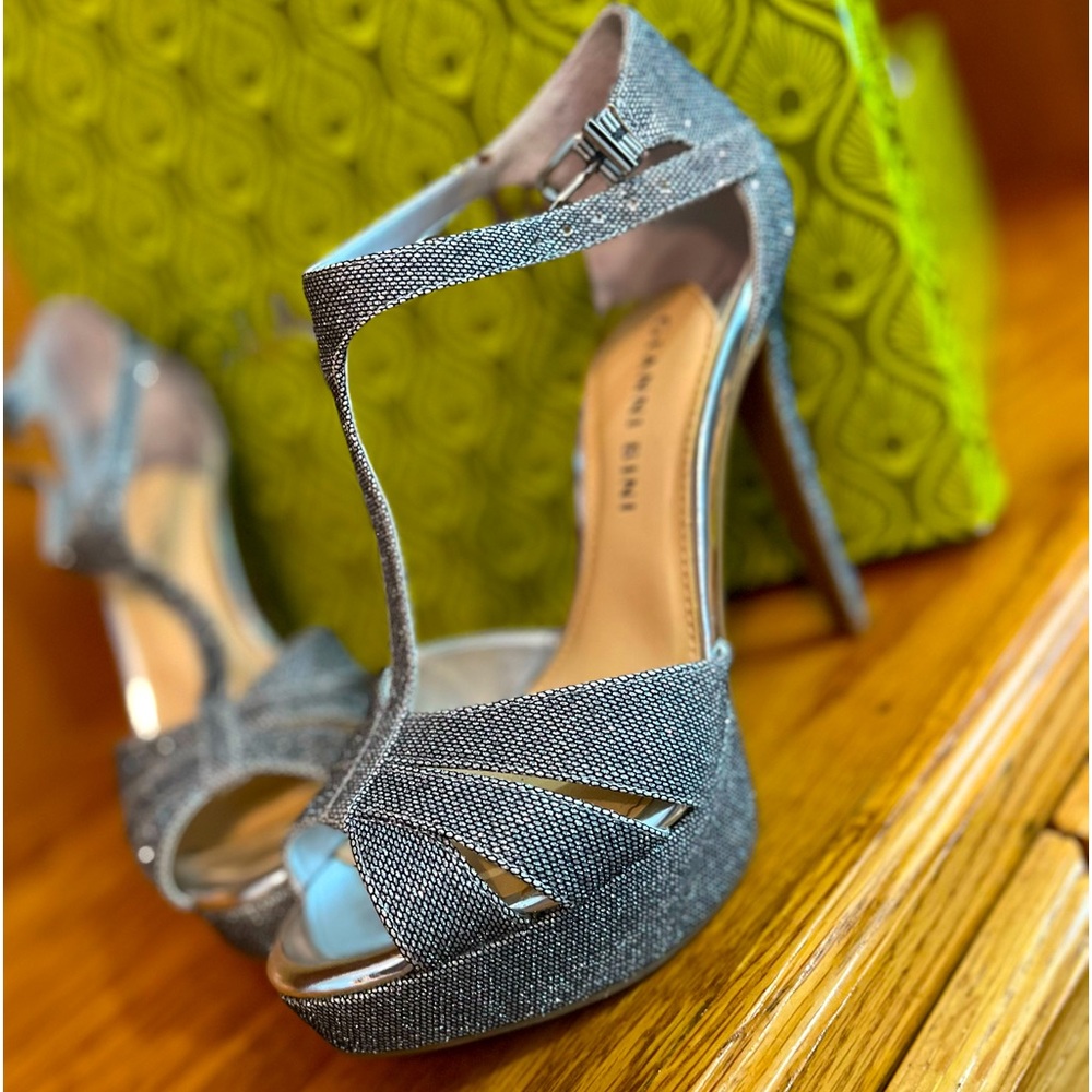 Gianni Bini Kelli silver sparkle heels